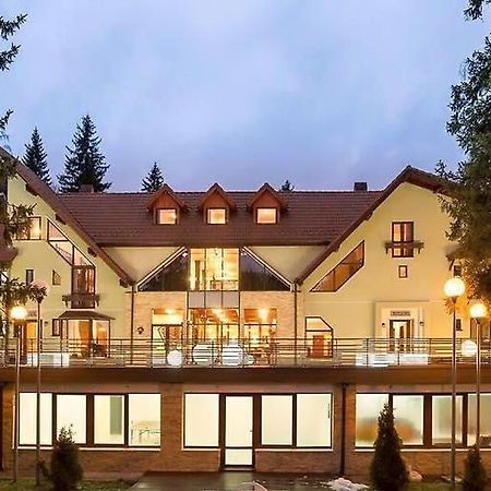 Vila Pinul Si Mesteacanul Poiana Brasov Luaran gambar