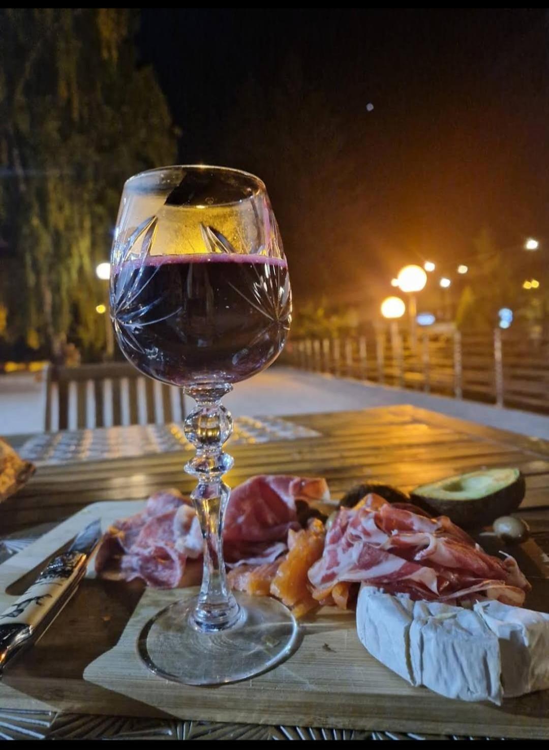 Vila Pinul Si Mesteacanul Poiana Brasov Luaran gambar
