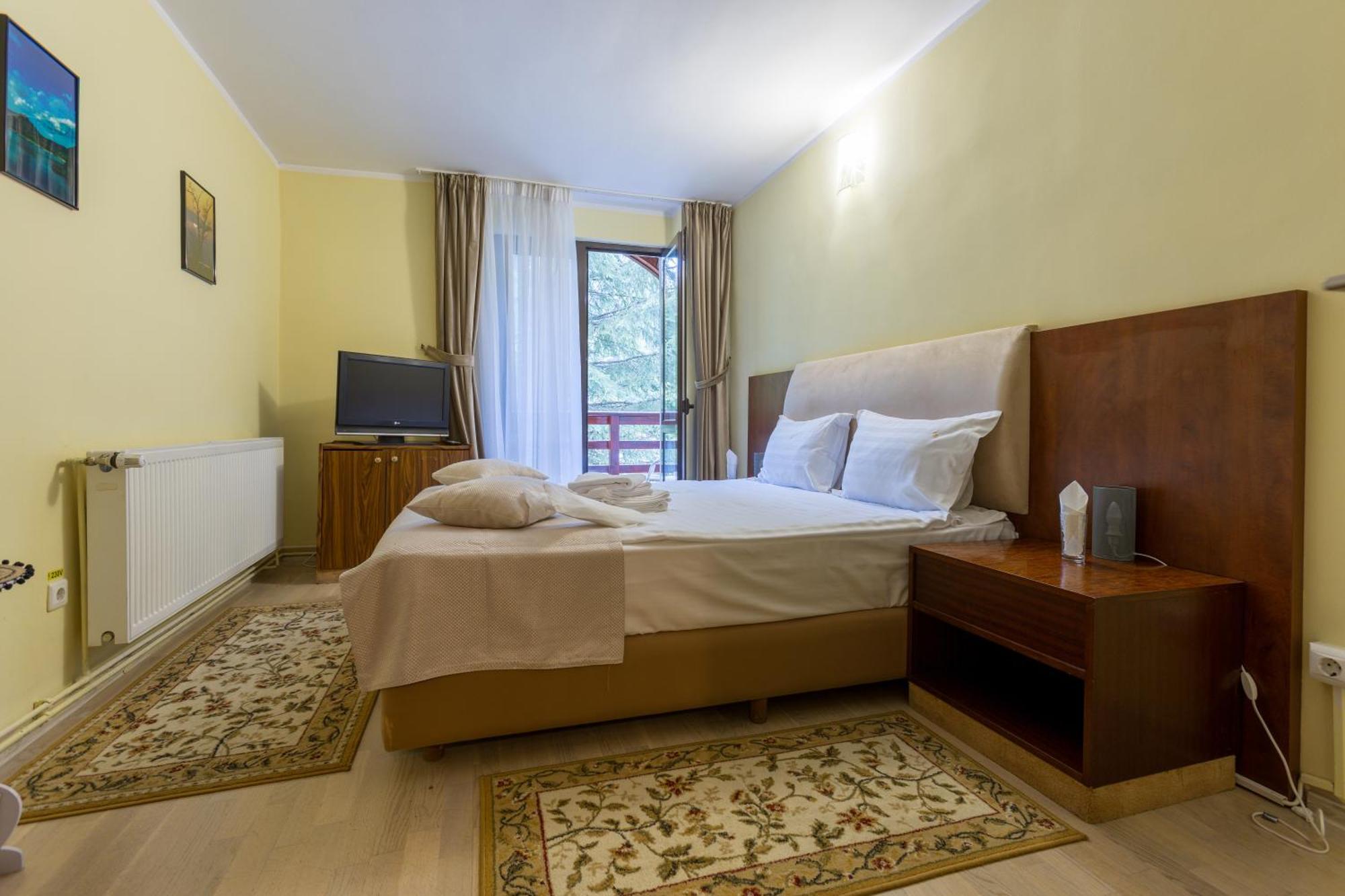 Vila Pinul Si Mesteacanul Poiana Brasov Luaran gambar